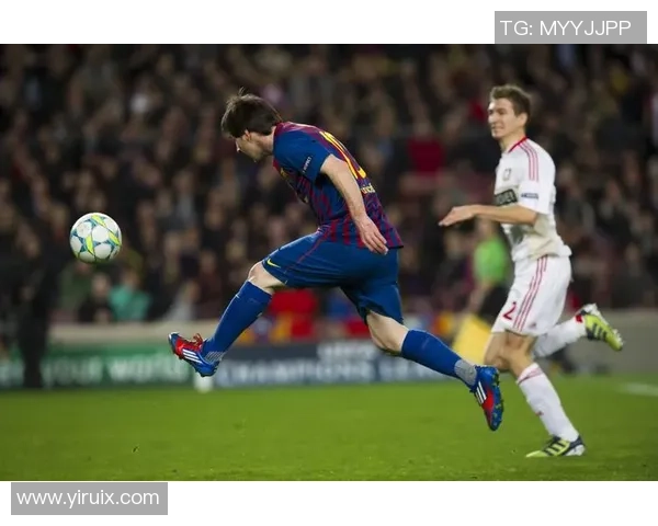 《足球明星变装大挑战:热血少年穿越各大足球传奇》 《足球明星变装大挑战:热血少年穿越各大足球传奇》